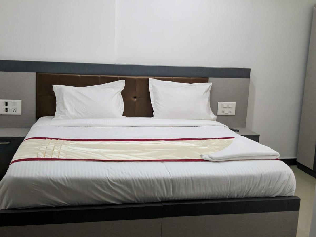 Hotel Shawrya The Grand ماديكيري المظهر الخارجي الصورة