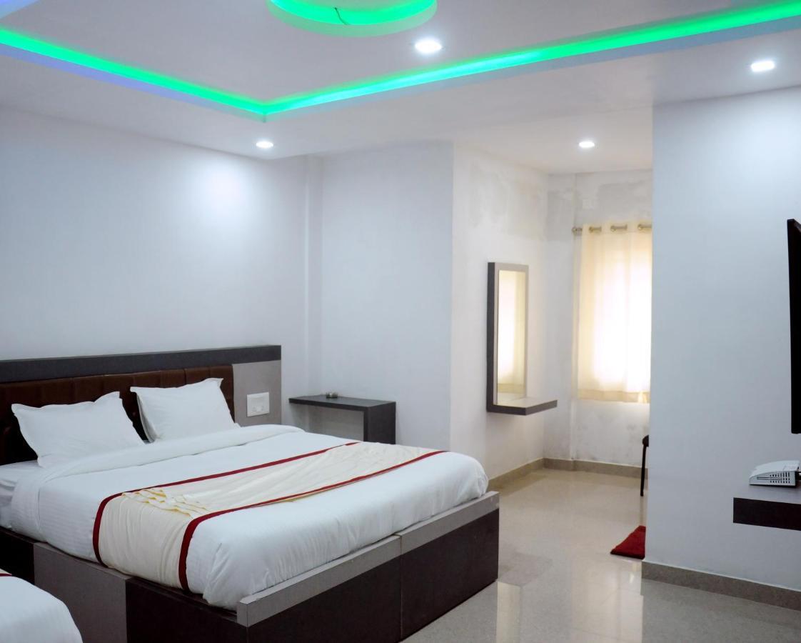 Hotel Shawrya The Grand ماديكيري المظهر الخارجي الصورة